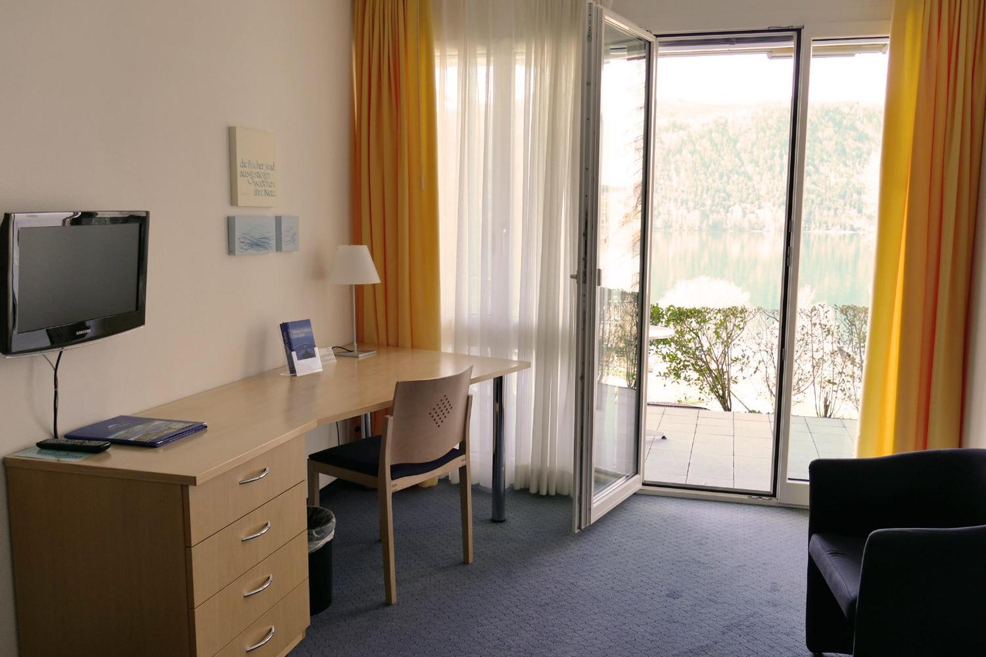 Hotel Laendli Oberägeri Стая снимка
